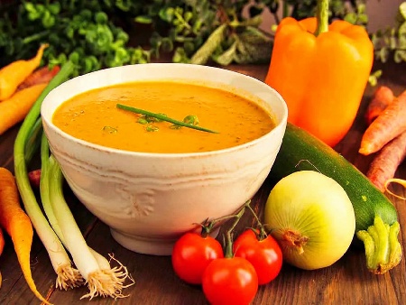 Крем супа от тиквички, картофи и моркови с кисело мляко, копър и чесън - снимка на рецептата